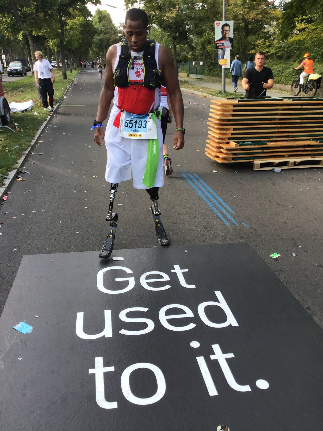 Cedric King running the Berlin Marathon on prosthetics