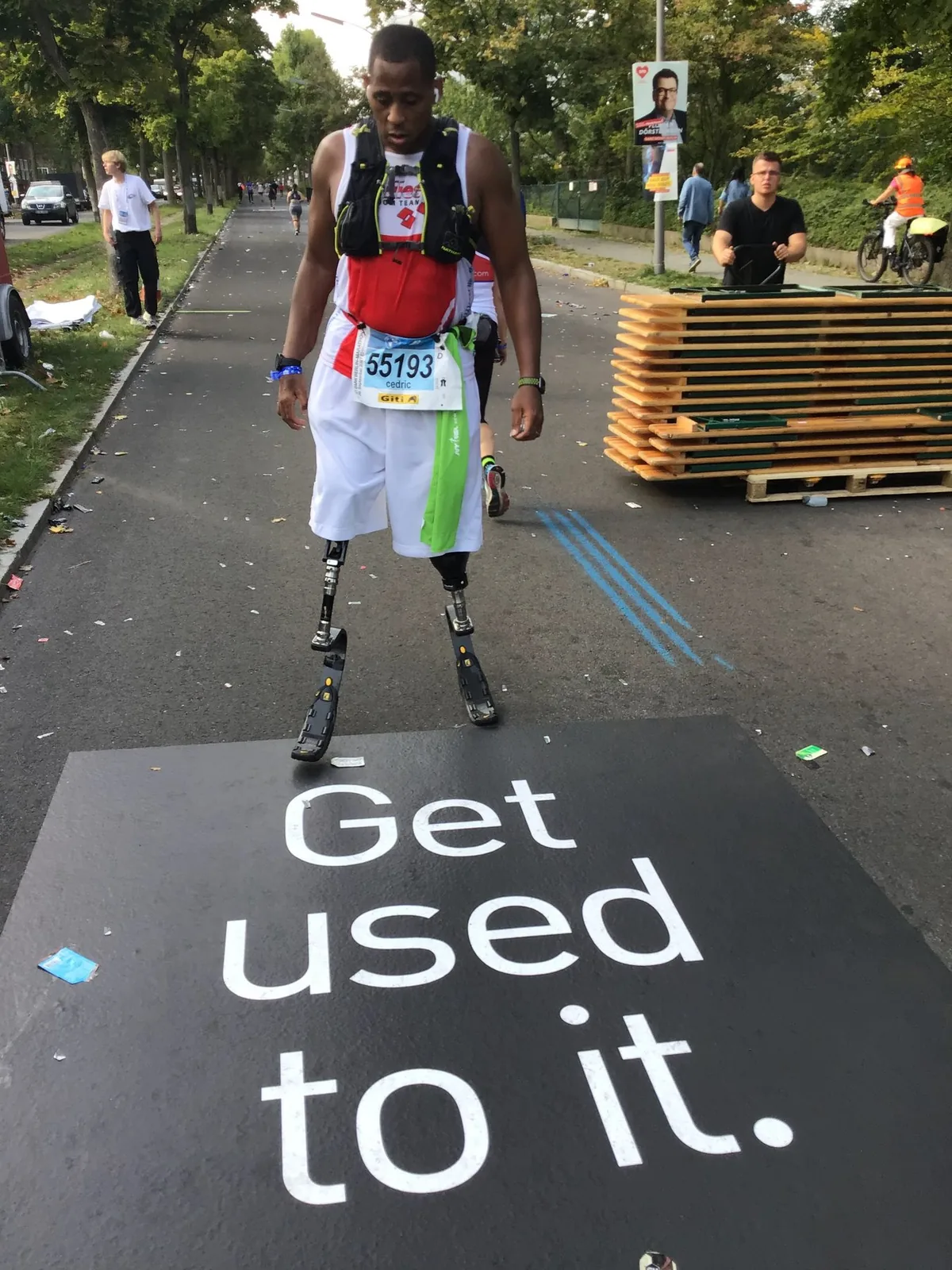 Cedric King running the Berlin Marathon on prosthetics
